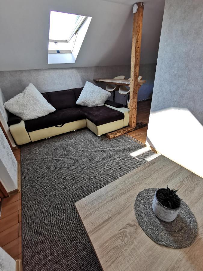 Silent Loft For Getaway Appartement Liepāja Buitenkant foto